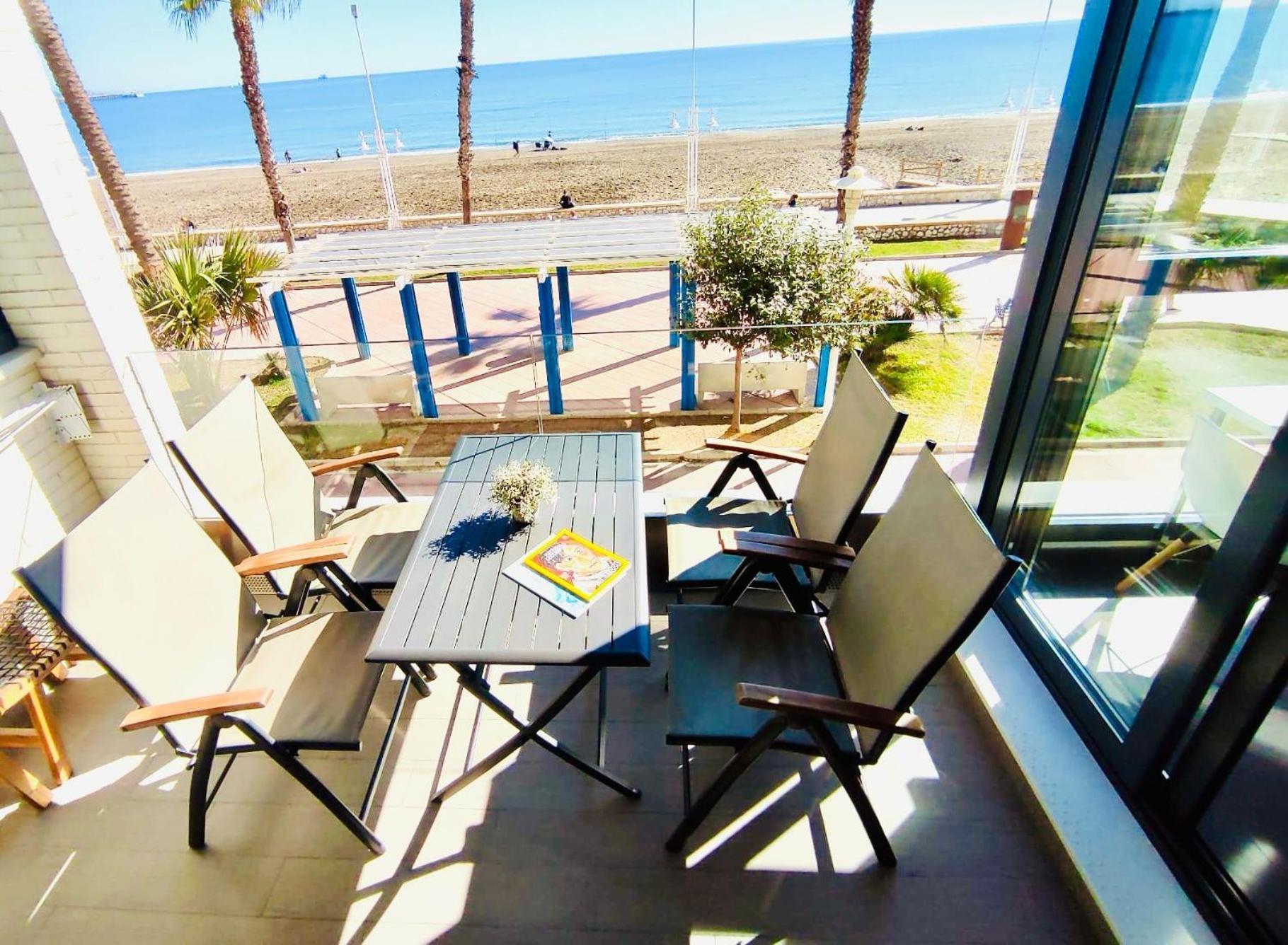 Gran Vivienda De Lujo Frente Al Mar Apartment มาลากา ภายนอก รูปภาพ